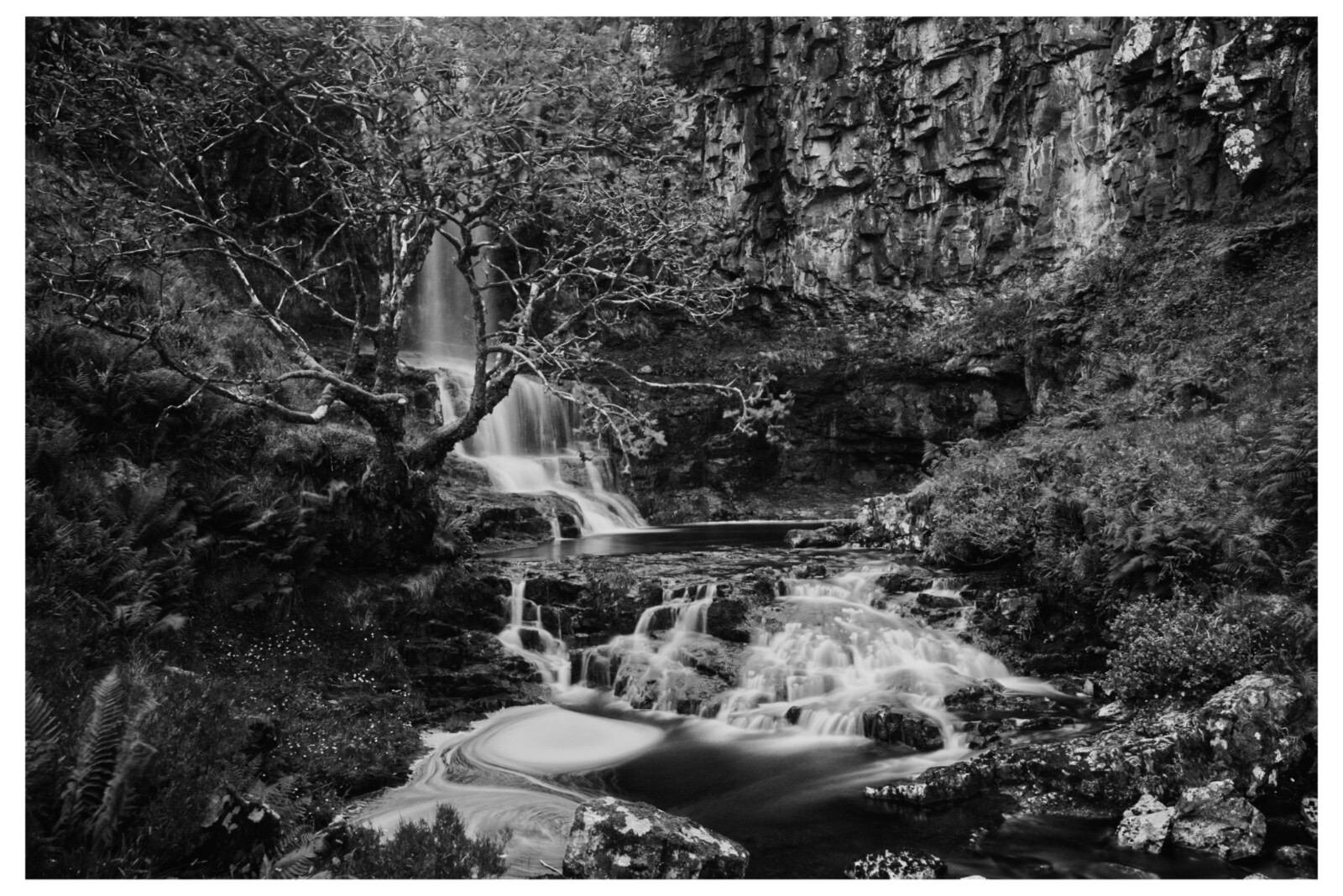 Carbost burn waterfall, Isle of Skye – 30″ x 20″ CANVAS – SCOTTISH LANDSCAPES BW