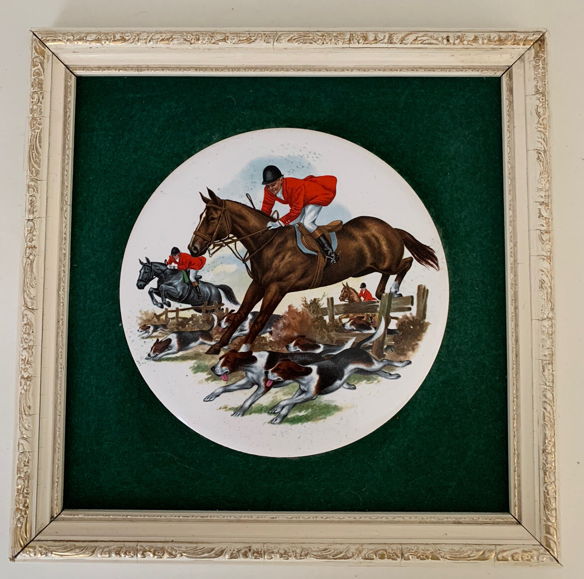 VINTAGE PICTURE HORSE /HOUNDS HUNTING GLAZED TILE CERAMIC FRAMED 24cm 1960s VGC