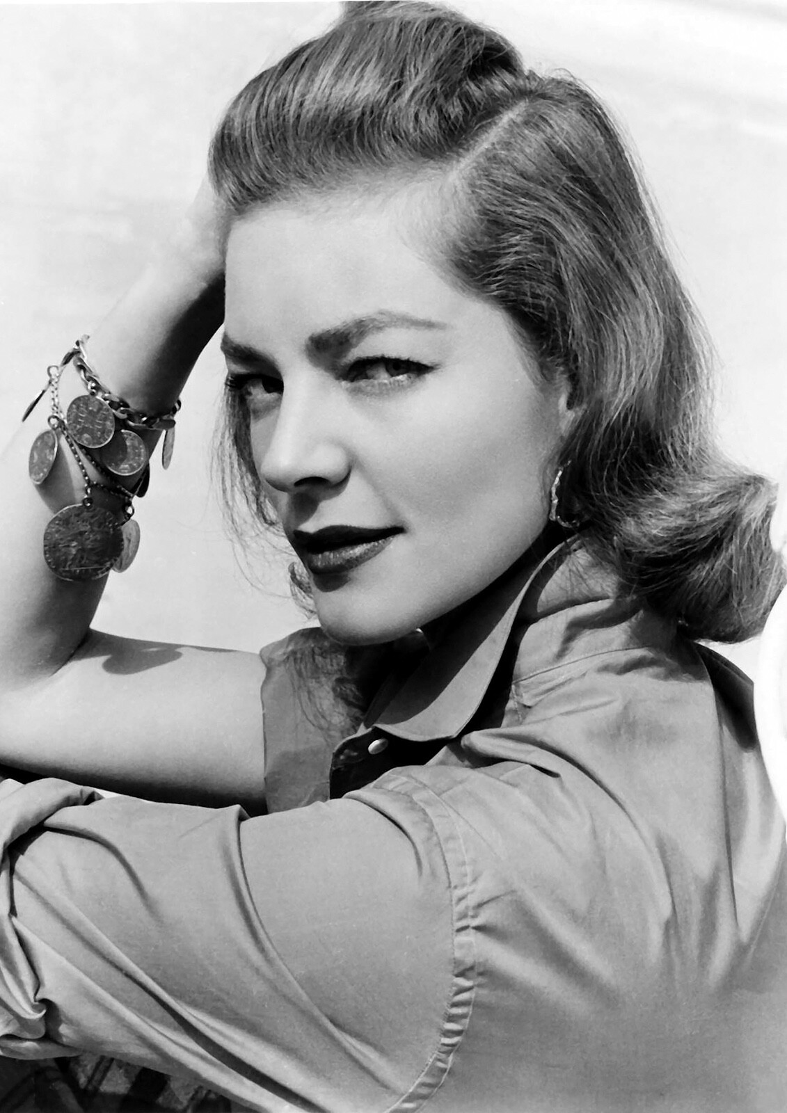 Lauren Bacall Monochrome Photo Print 18 (A4 Size-210 x 297mm-8.5″ x 11.75″)