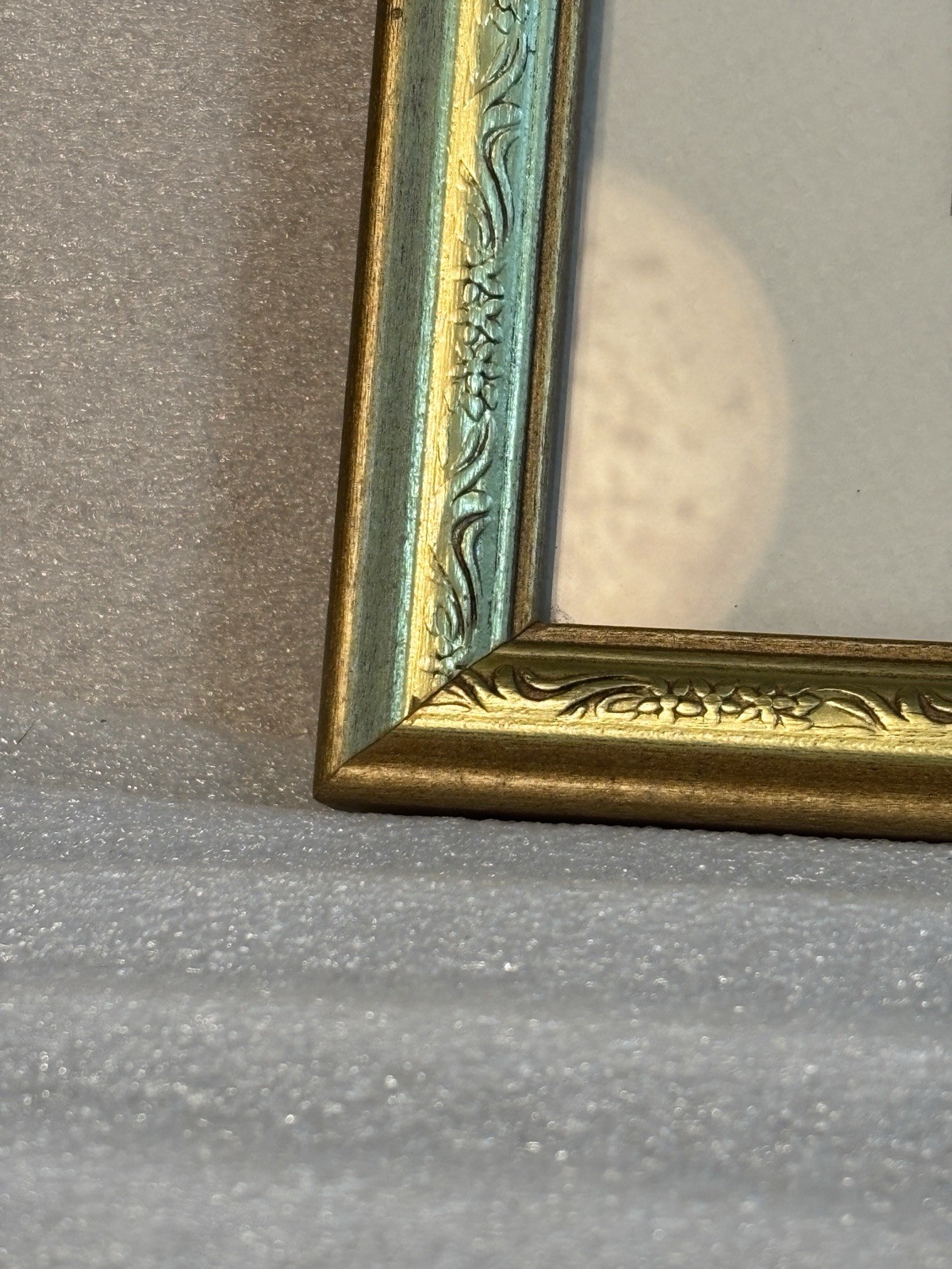 Gustav Klimt Print – The Kiss – Framed & Matted 11×9″ Frame 4×6″