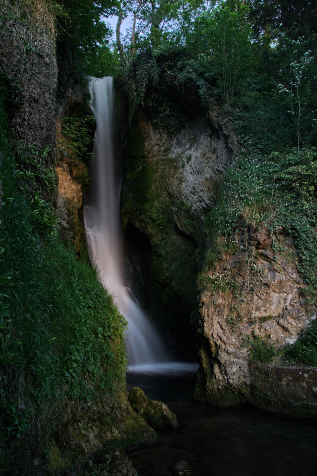 Dyserth waterfall, North Wales, UK – 18″ x 12″ – PRINT – UK WATERFALLS